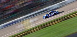 Larson domina e vence etapa do Kansas da Nascar