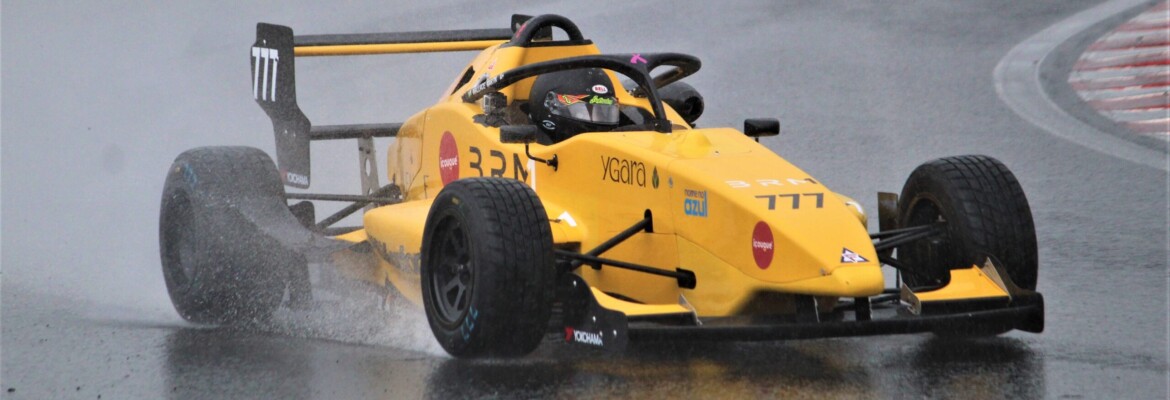 Wallace Martins brilha na chuva e conquista sua 1ª vitória na Fórmula Delta