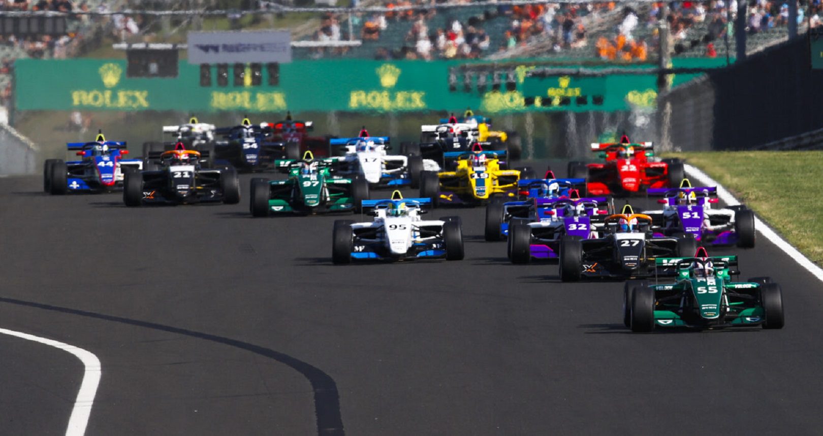 Retrospectiva W Series exibe grid de alto nível durante temporada 2021