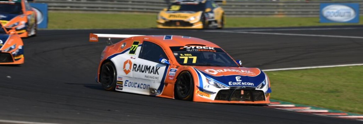 Raphael Reis volta ao pódio da Stock Light no Velocitta, em terceiro lugar