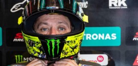 Rossi ‘puxa orelha’ de Bagnaia após queda: “avisei que o dianteiro duro era perigoso”