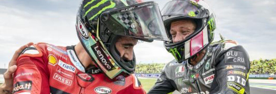 Bagnaia vê Rossi como grande incentivador: “me motiva a ser sempre o melhor”