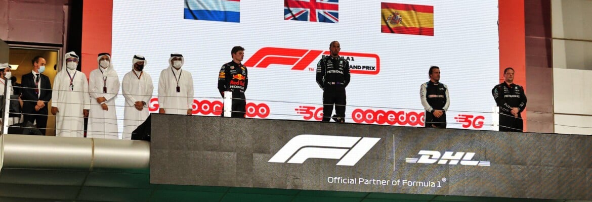 Podcast Em Ponto: Hamilton vence no Catar e deixa tudo em aberto para a reta final da temporada