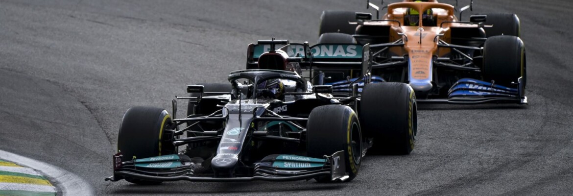 Wolff diz que Hamilton teve uma desvantagem de desempenho e se queixa de punição