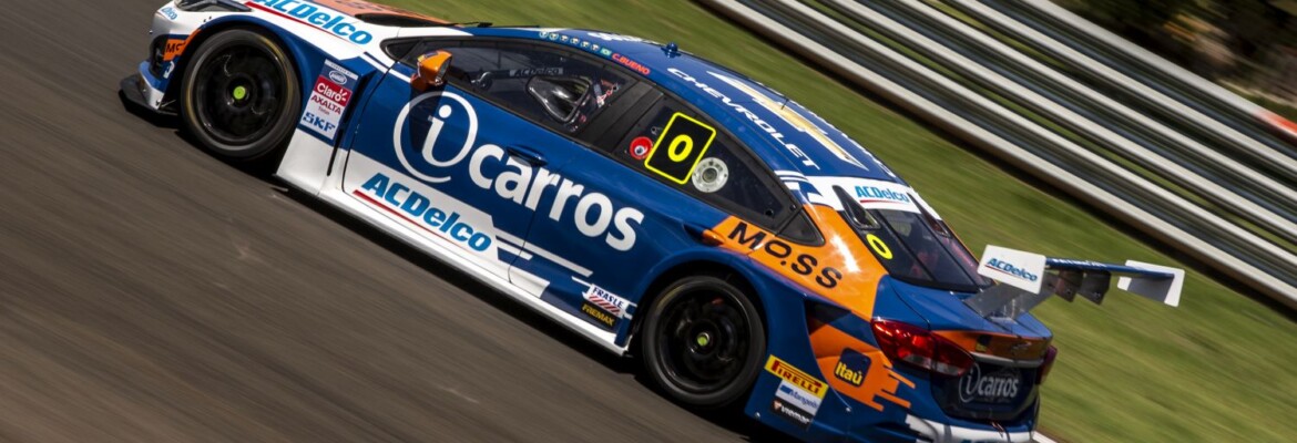 Cacá Bueno celebra volta do público em Santa Cruz do Sul, onde é recordista de vitórias na Stock