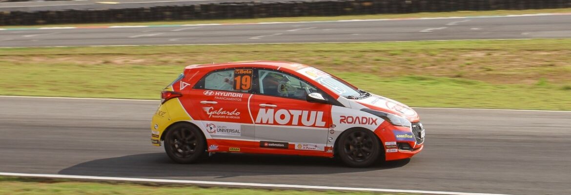 Enzo Gianfratti pode ser campeão antecipado da classe Super na Copa Shell HB20, no Velocitta (SP)