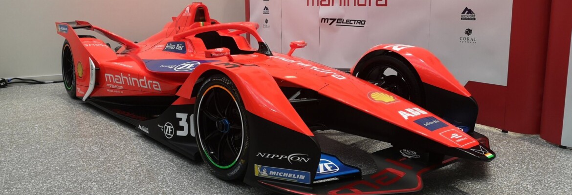 Mahindra revela design predominante vermelho para temporada 2022 da Fórmula E