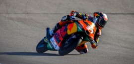 Acosta vê Foggia cair, vence e é campeão da Moto3 em prova nervosa no Algarve