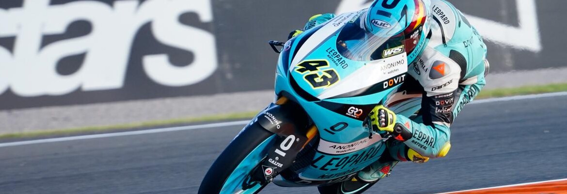 Artigas vence 1ª na Moto3 após Foggia tirar Acosta na última volta em Valência