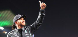 Hamilton recebe oficialmente o título de Cavaleiro na Inglaterra