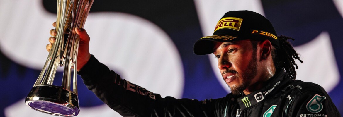 Podcast Em Ponto: Hamilton vence na Arábia e leva decisão da F1 para etapa final