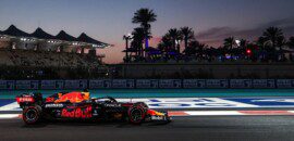 Chefe da Red Bull vê pilotagem fenomenal de Verstappen e diz: “Não podemos desistir”