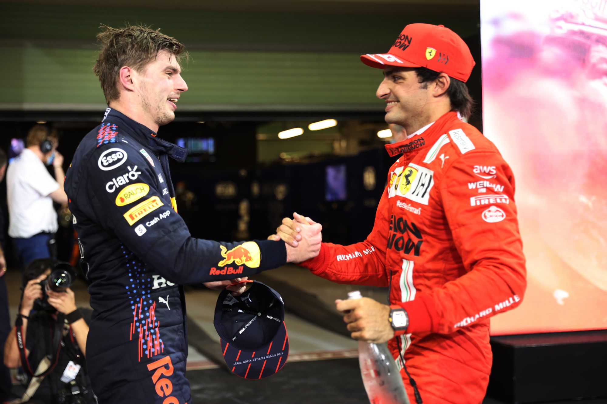 Max Verstappen e Carlos Sainz, Campeão, GP de Abu Dhabi, Yas Marina, F1 2021