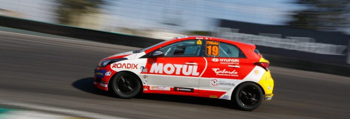 Enzo Gianfratti decide o título da Super na grande final da Copa Shell HB20, em Curitiba (PR)