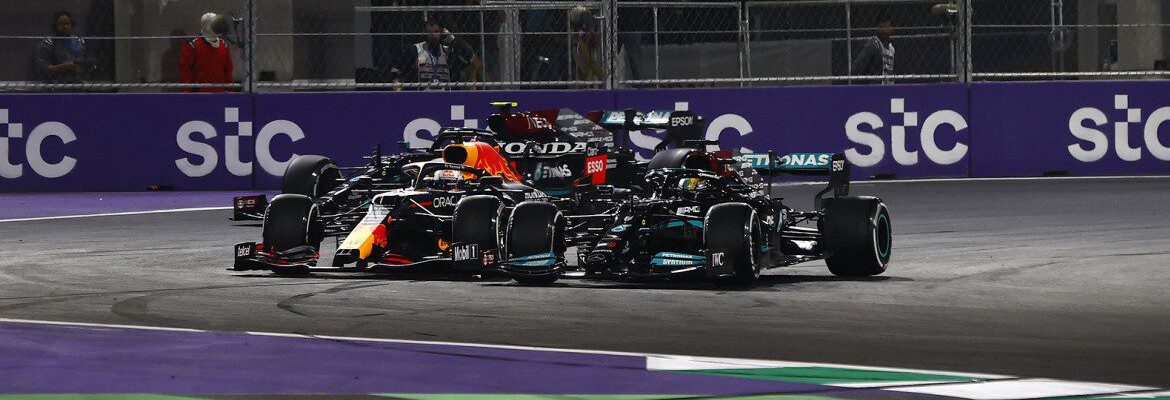 Para Coulthard, Hamilton foi o culpado pela colisão com Verstappen no GP da Arábia Saudita