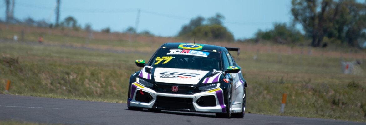 Raphael Reis vai ao pódio na primeira corrida da decisão do TCR South America