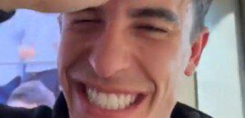 Marc Márquez perde voz em final da F1 e celebra título de Max Verstappen; veja