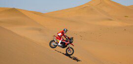 Daniel Sanders comanda prólogo do Dakar nas motos