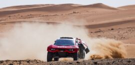 Loeb vence especial dos carros na abertura da segunda metade do Dakar