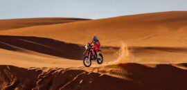 Cornejo vence especial nas motos, e Van Beveren toma liderança do Dakar