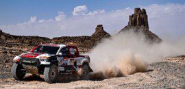Toyota faz 1-2-3 na nona especial do Dakar nos carros