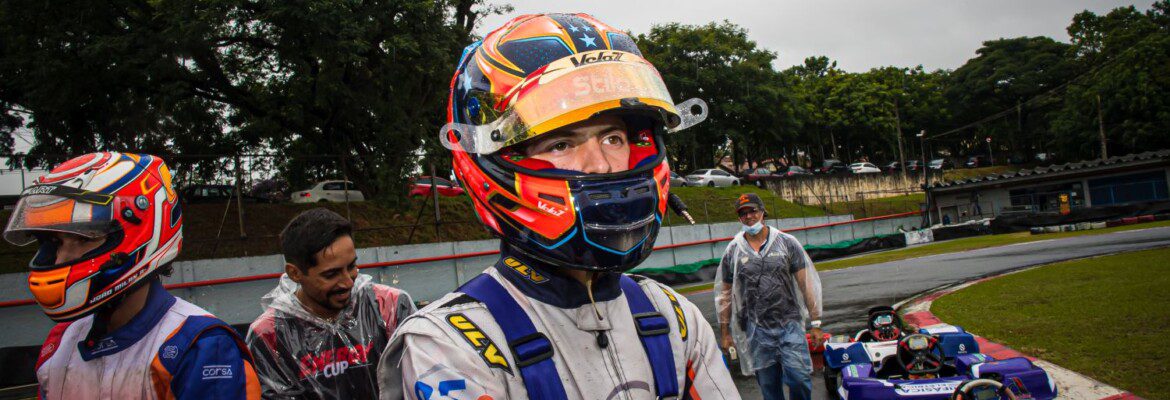 Car Racing/AmericaNet fatura pole position das 500 Milhas de Kart