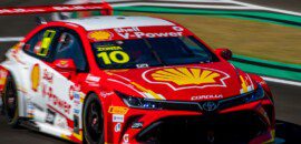Ricardo Zonta recebe Danilo Dirani no carro Shell #10 para a Corrida de Duplas da Stock Car