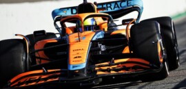 McLaren lidera, Ferrari impressiona, mas foi Verstappen quem completou mais voltas no 1º dia dos testes da F1