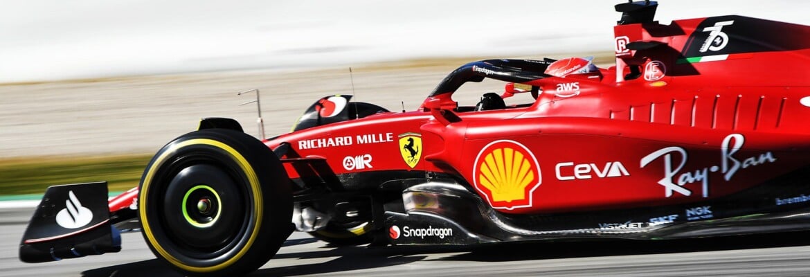 Mercedes e Ferrari comentam problemas nas retas com novos carros da F1 Mercedes e Ferrari comentam problemas nas retas com novos carros da F1