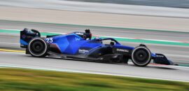 Albon avalia desempenho da Williams nos testes da F1