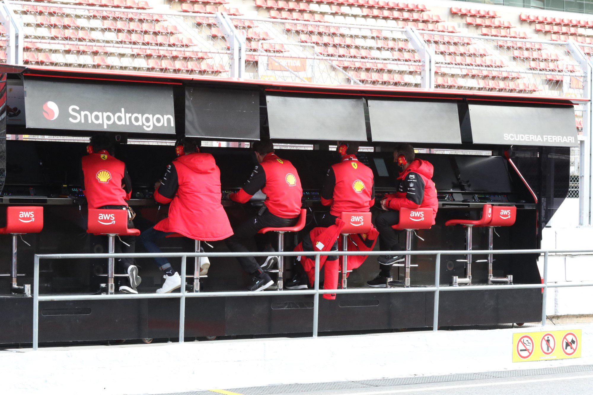 Galeria: os bastidores do 2º dia dos testes da F1 pelas lentes de Jorge Sá Bastidores, Dia 2, Pré-temporada F1 2022, Barcelona