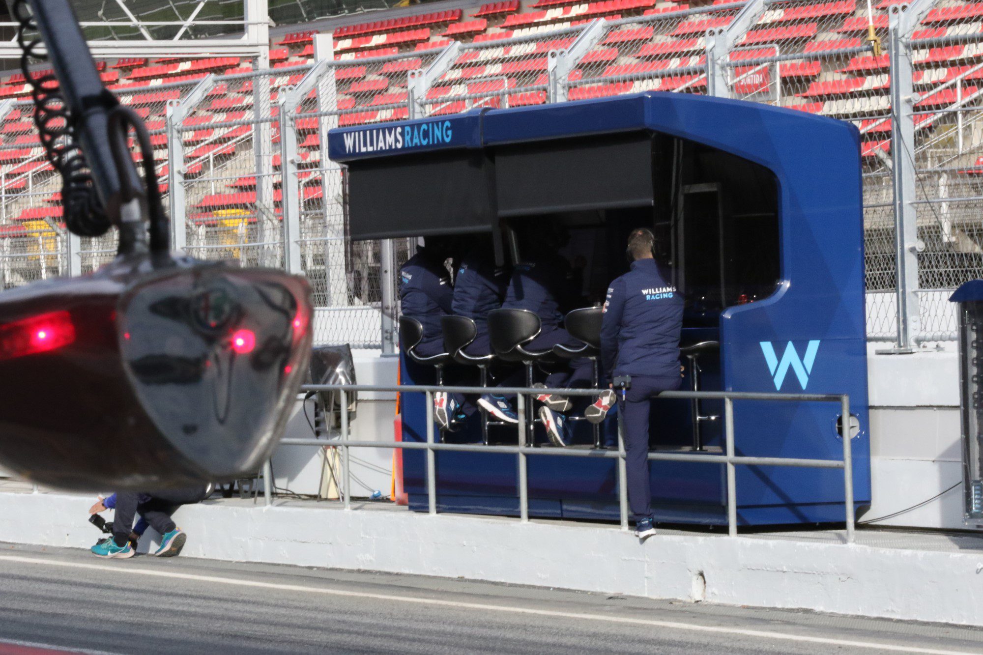 Galeria: os bastidores do 2º dia dos testes da F1 pelas lentes de Jorge Sá Bastidores, Dia 2, Pré-temporada F1 2022, Barcelona