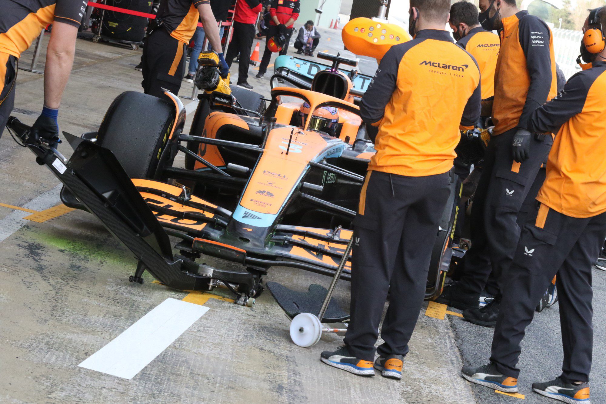 Galeria: os bastidores do 2º dia dos testes da F1 pelas lentes de Jorge Sá Bastidores, Dia 2, Pré-temporada F1 2022, Barcelona
