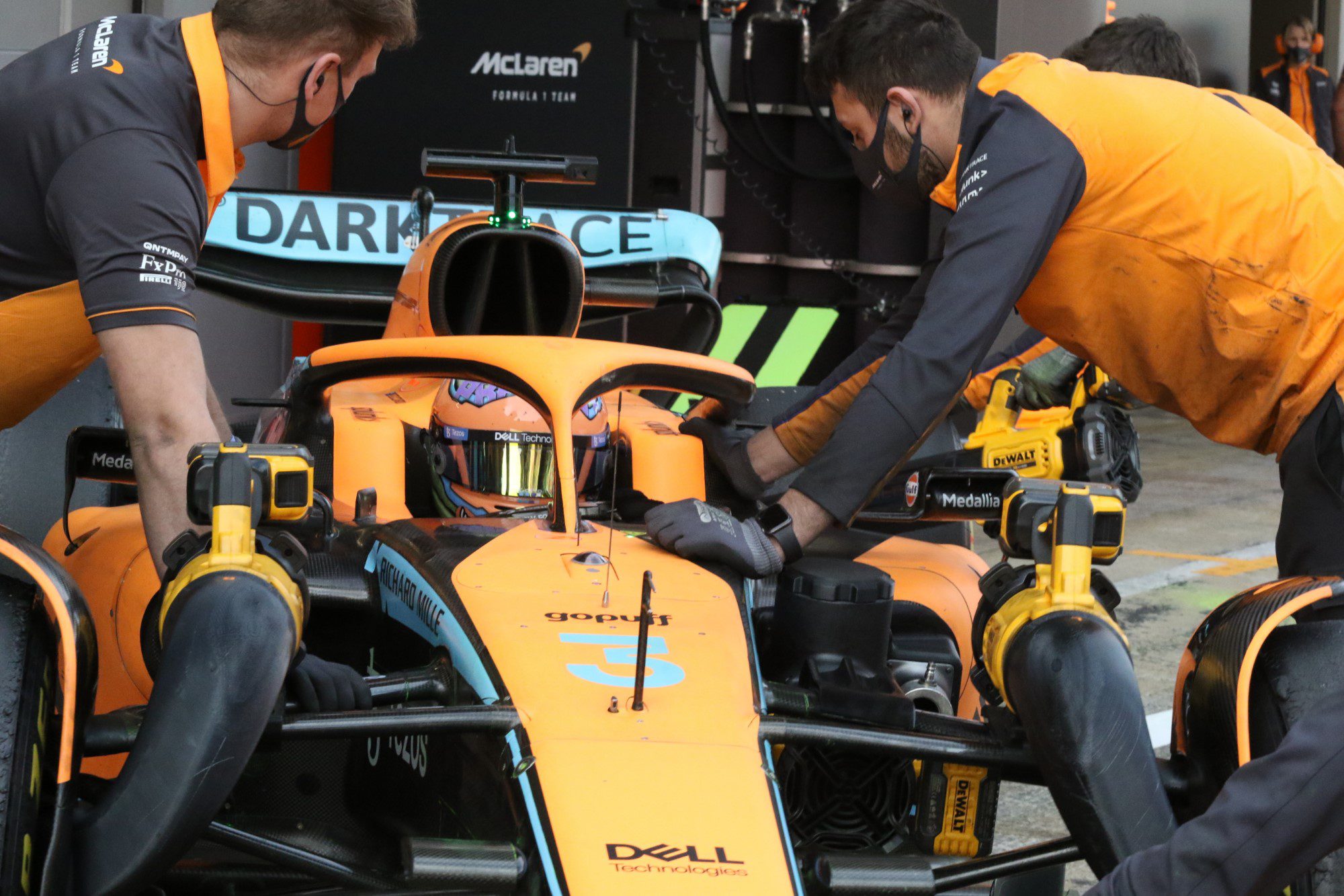 Galeria: os bastidores do 2º dia dos testes da F1 pelas lentes de Jorge Sá Bastidores, Dia 2, Pré-temporada F1 2022, Barcelona
