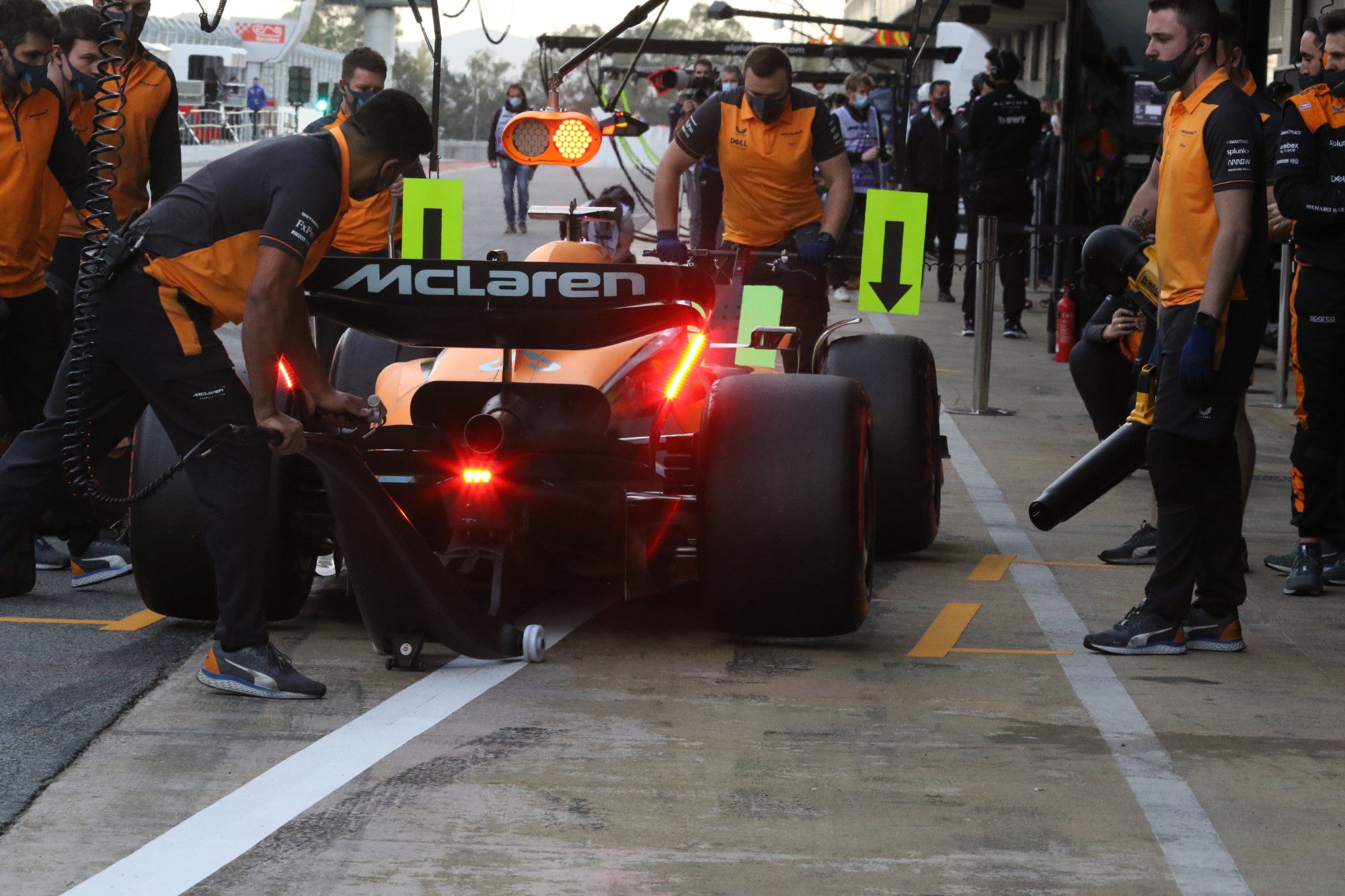 Galeria: os bastidores do 2º dia dos testes da F1 pelas lentes de Jorge Sá Bastidores, Dia 2, Pré-temporada F1 2022, Barcelona