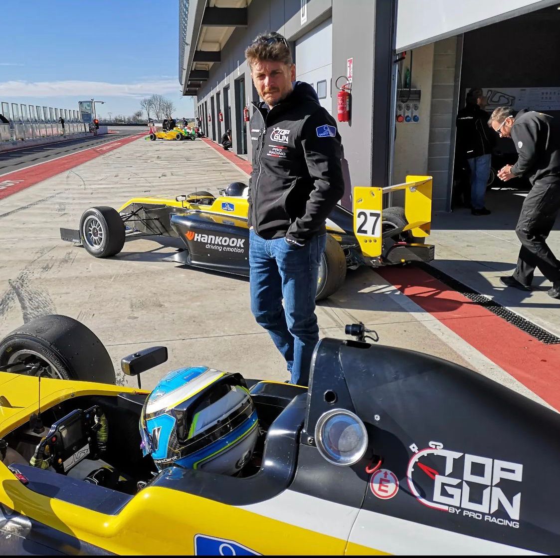 Jovens da Associação de Pilotos da F4 tem semanas repletas de testes em fórmulas