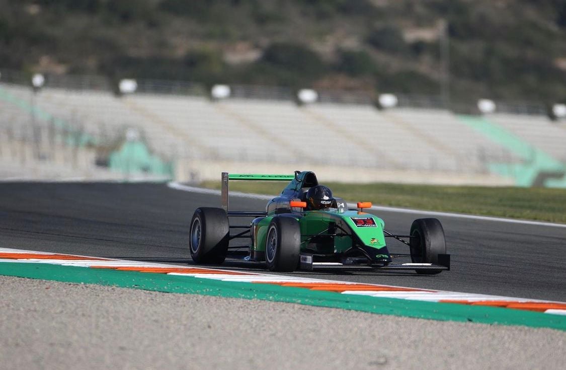Jovens da Associação de Pilotos da F4 tem semanas repletas de testes em fórmulas