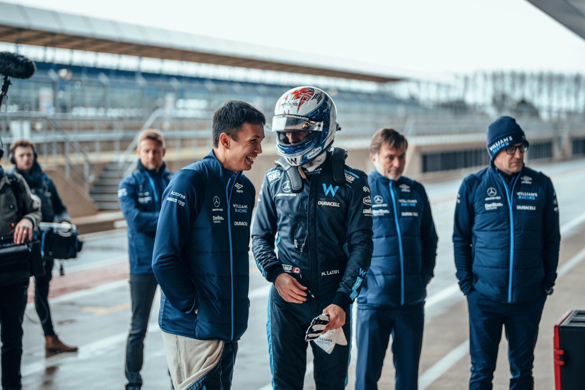 ”Pode dar zebra”: André Negrão, campeão de Le Mans, analisa o novo grid da F-1 Nicholas Latifi e Alex Albon, Williams