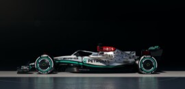 Mercedes volta às origens e revela W13 totalmente prata para temporada 2022 da F1