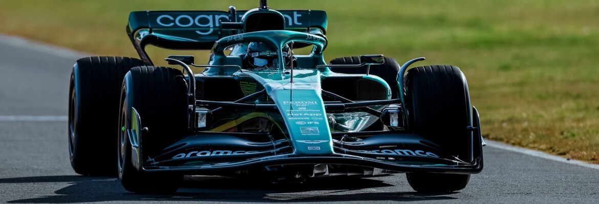 Aston Martin completa shakedown no seu carro para a temporada 2022 de F1