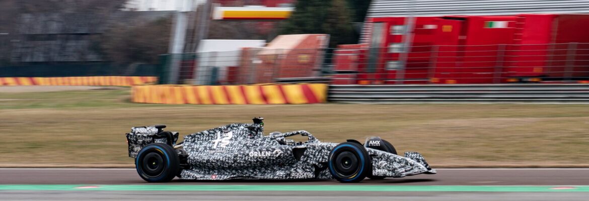 Galeria: imagens do shakedown do Alfa Romeo C42 com Bottas