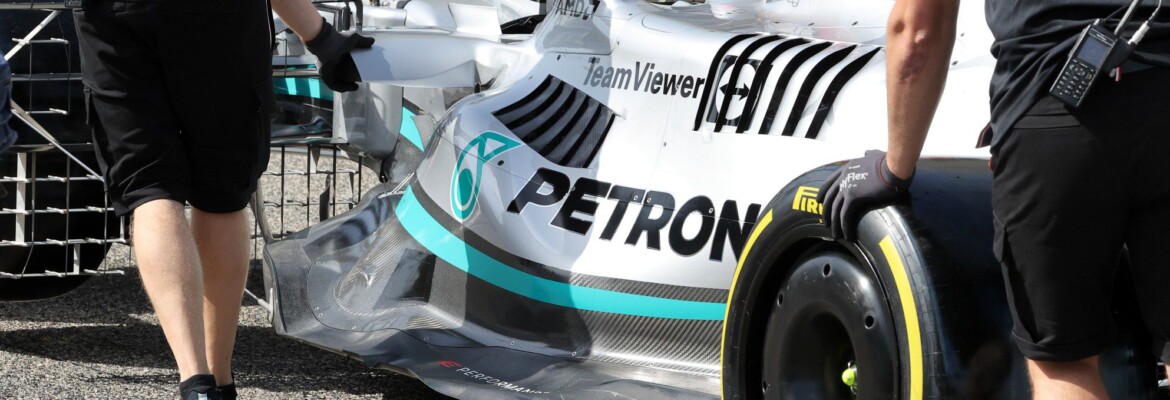 Fotos: Mercedes traz design radical do sipepod para os testes da F1 no Bahrein