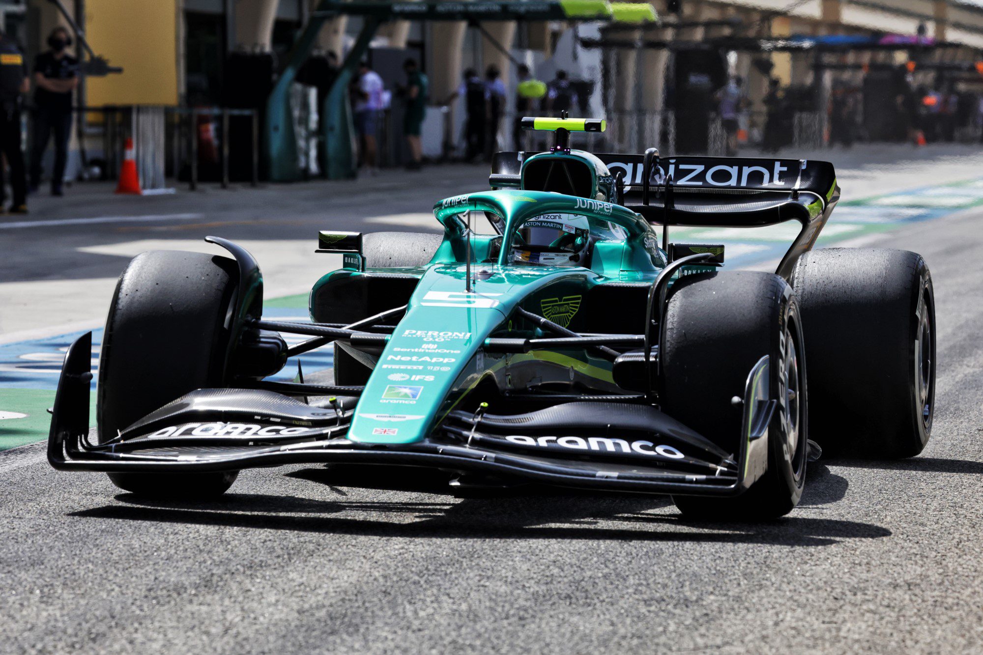Galeria: confira as fotos do primeiro dia dos testes da F1 no Bahrein