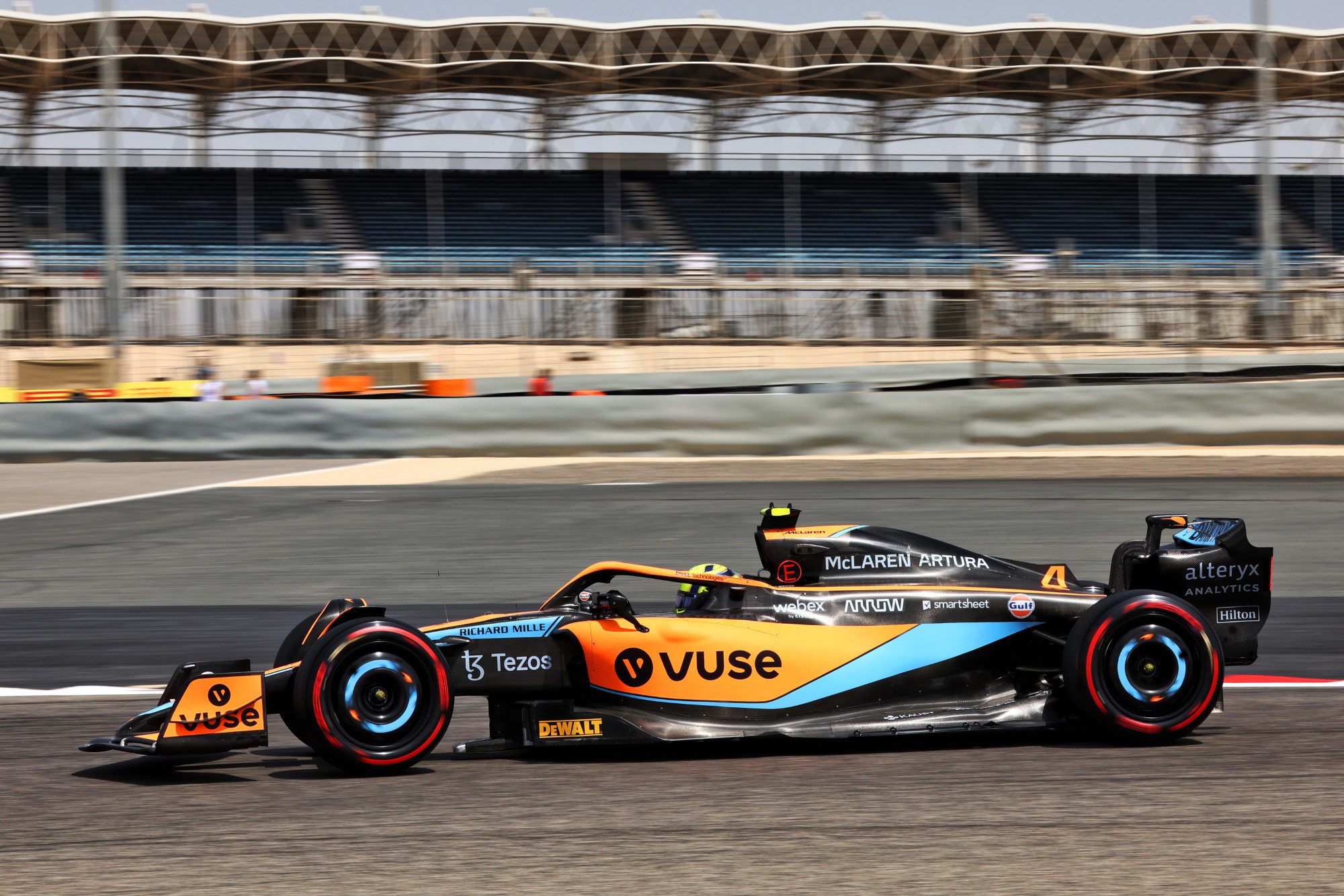 Galeria: confira as fotos do primeiro dia dos testes da F1 no Bahrein