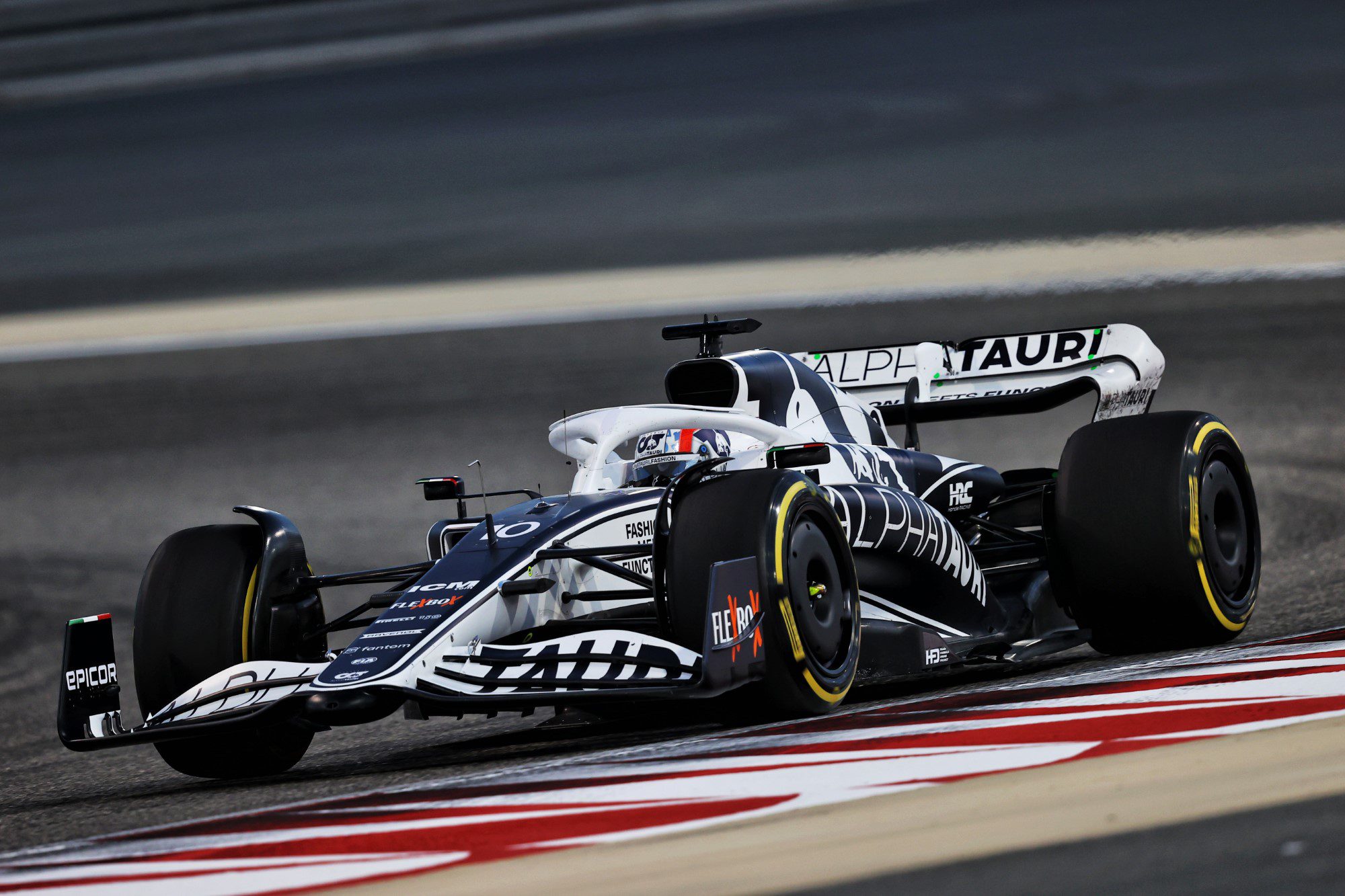 Galeria: confira as fotos do primeiro dia dos testes da F1 no Bahrein