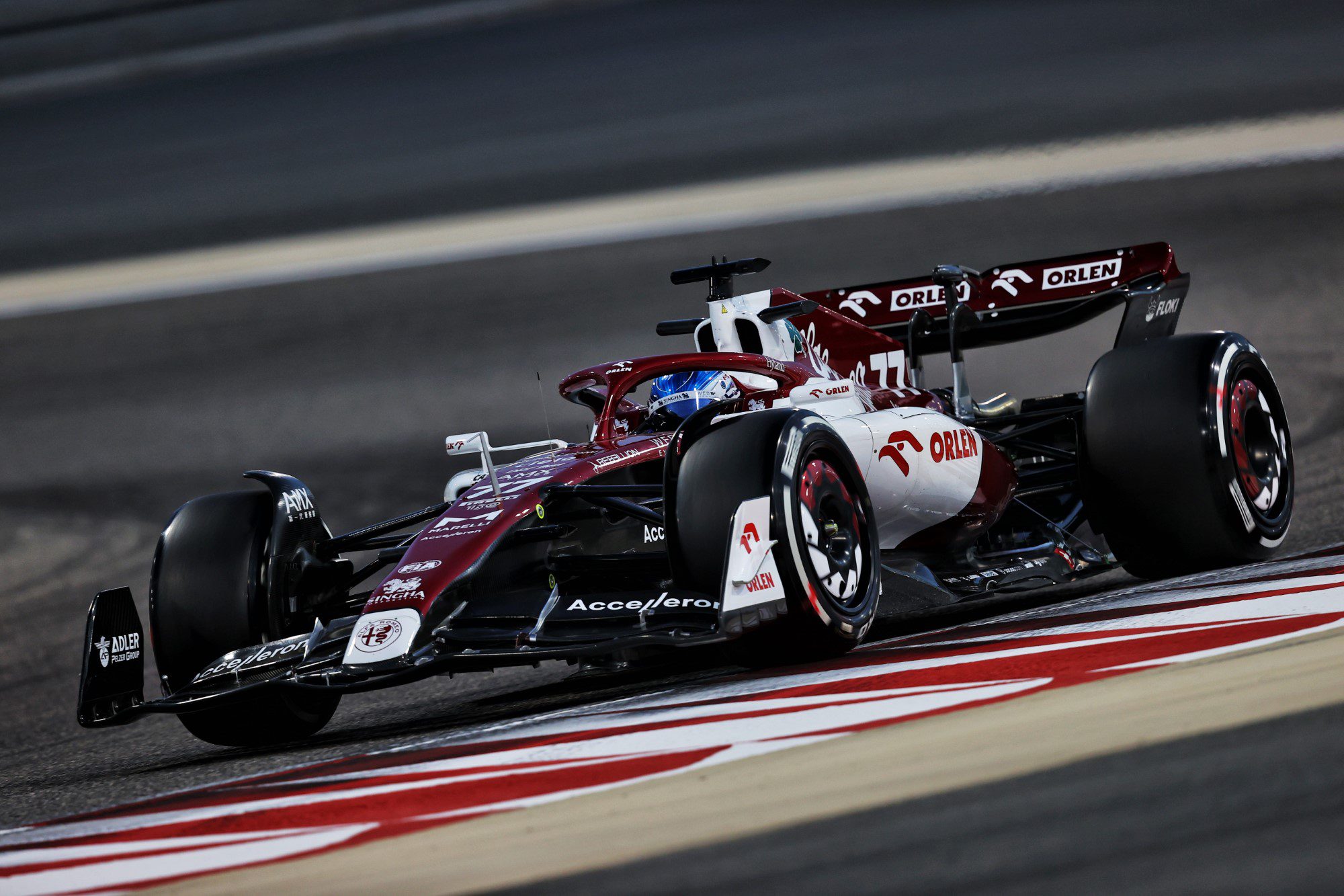 Galeria: confira as fotos do primeiro dia dos testes da F1 no Bahrein