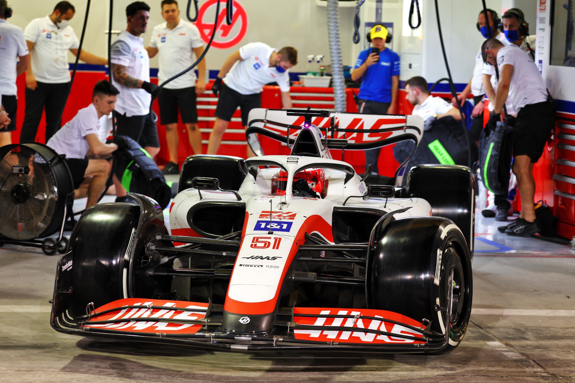 Galeria: confira as fotos do primeiro dia dos testes da F1 no Bahrein