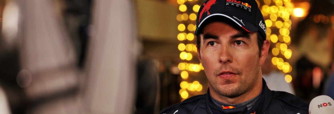 “Quase quebrei o pescoço”, relembra Pérez sobre o primeiro teste físico na Red Bull F1