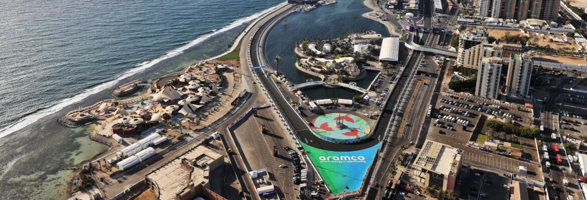 Podcast Parque Fechado: com bombardeios nos arredores do circuito da F1, Leclerc lidera sexta-feira na Arábia Saudita