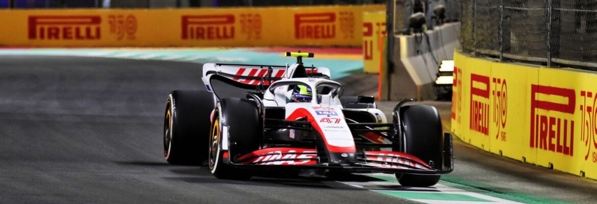 Vídeo: Schumacher sofre forte acidente e causa bandeira vermelha na classificação da F1